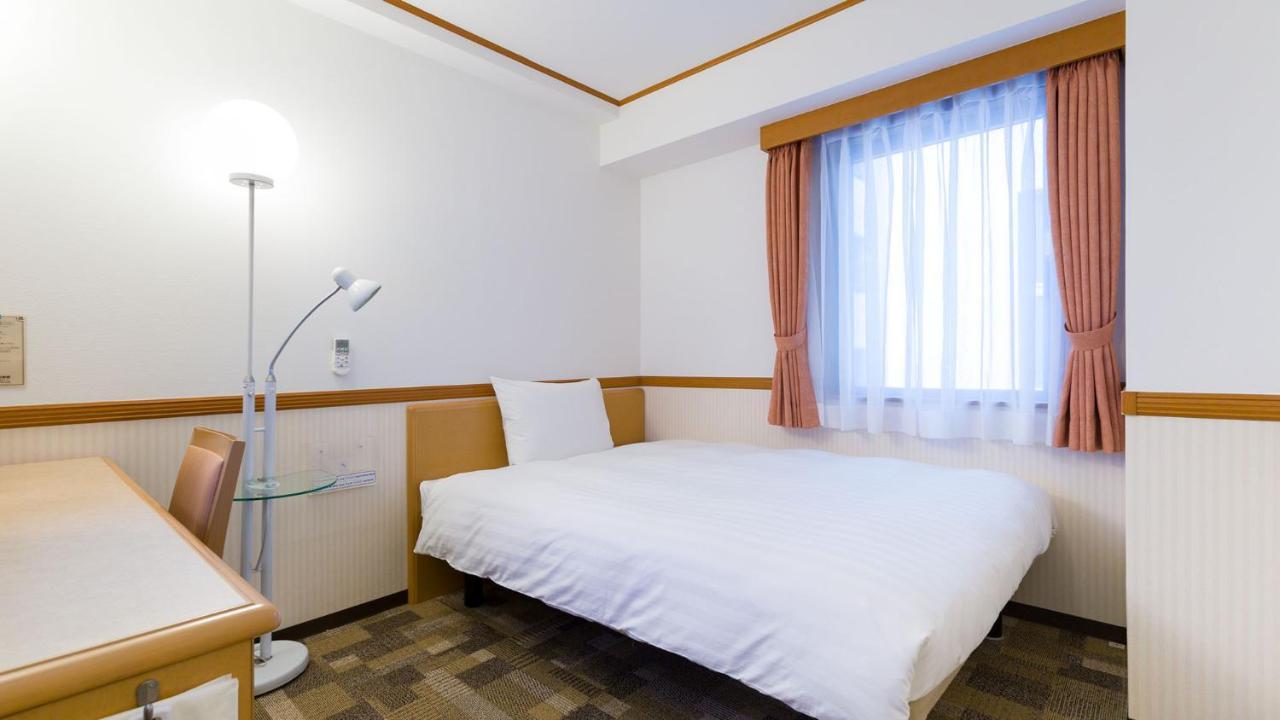 Toyoko Inn Okinawa Naha Asahibashi Ekimae Экстерьер фото