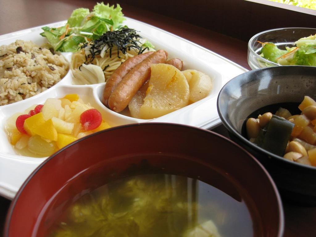 Toyoko Inn Okinawa Naha Asahibashi Ekimae Экстерьер фото